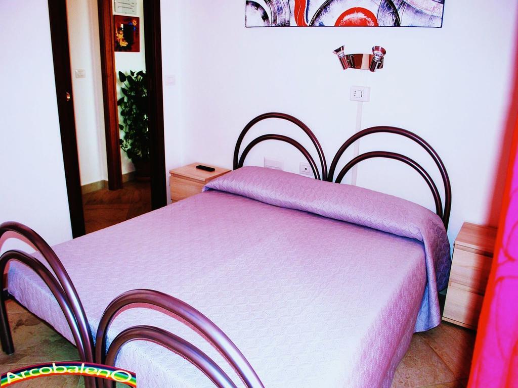 Bed and Breakfast Il Nuovo Arcobaleno Alguer Habitación foto
